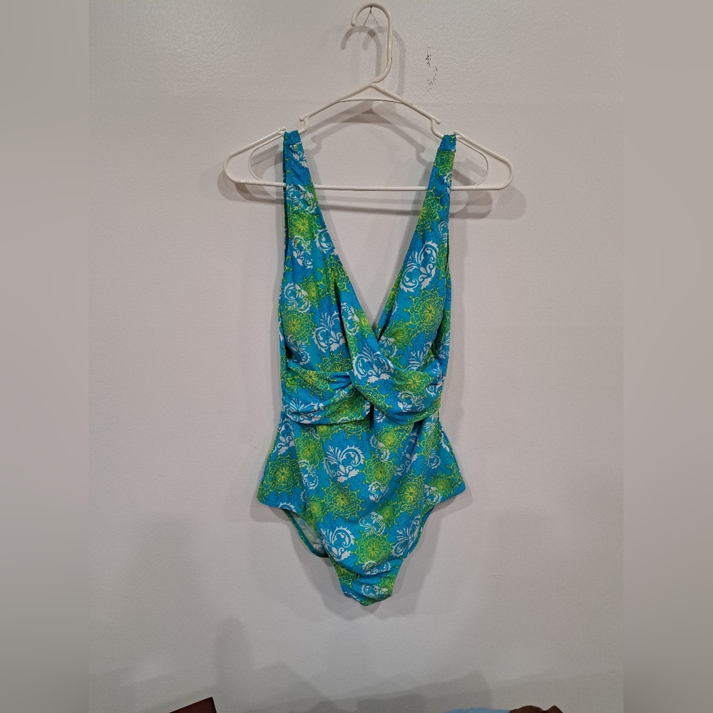 Women's one piece swim suit